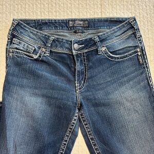 Silver Jeans Women's Straight Leg in Classic Blue